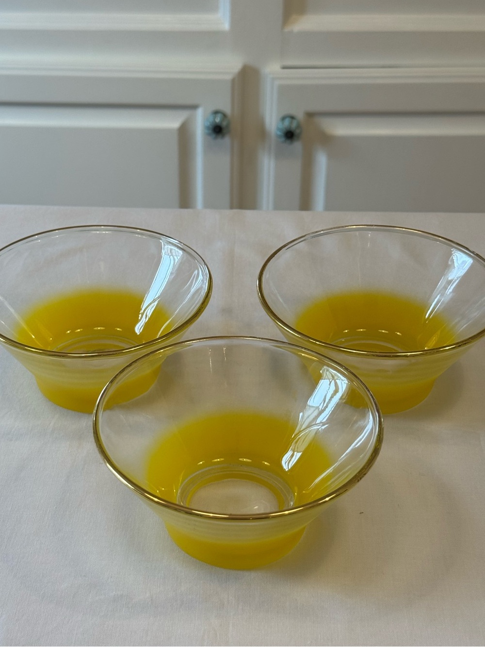💛Vintage Blendo Lemon Yellow Frosted Ombre Small Bowls Set of 3 Gold Rim MCM HTF